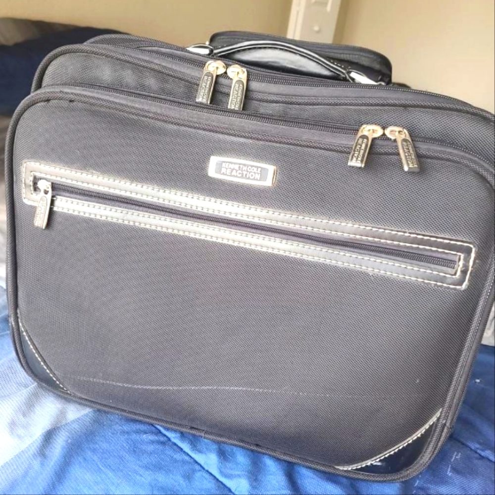 Kenneth Cole Reaction Travel bag